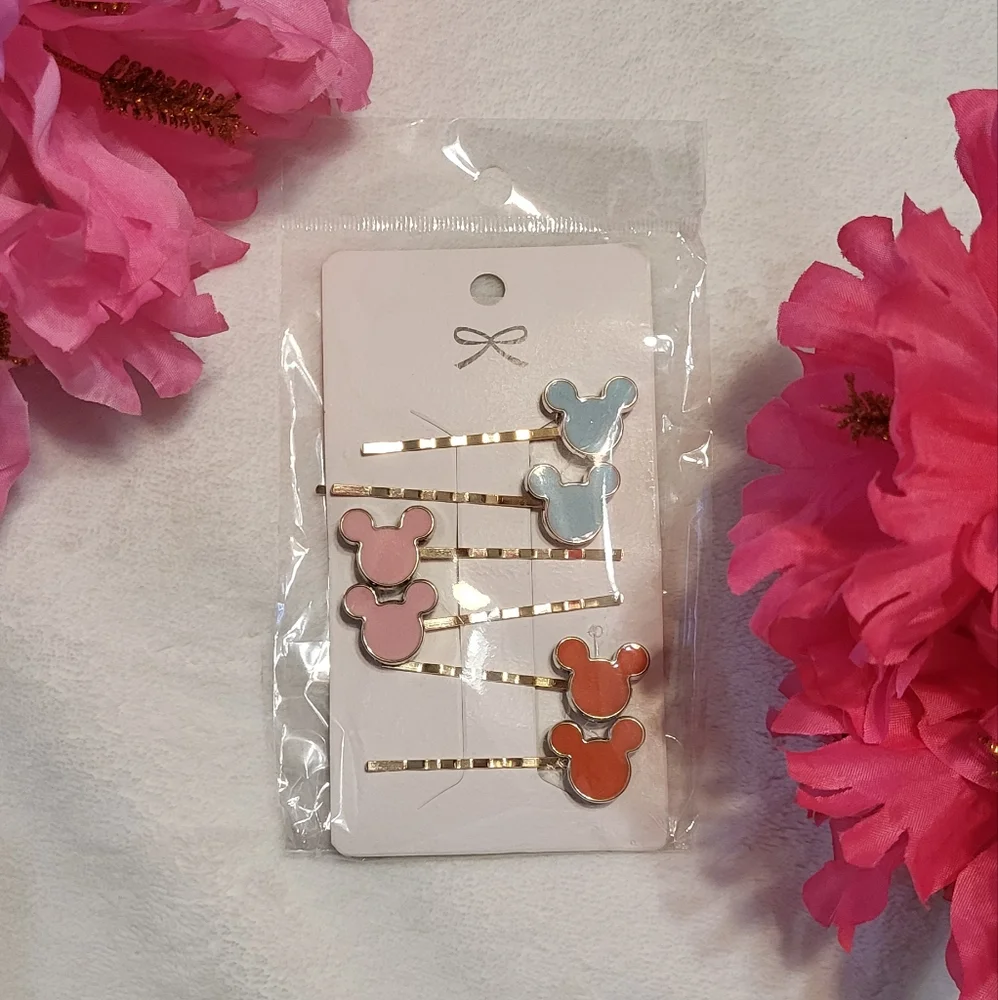 Boutique NIP 3pc Disney Inspired Mickey Mouse- Heads- Gold Bobby Pin Hair Set 🐈